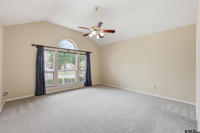 345 Bunker Dr, Tyler, TX 75703