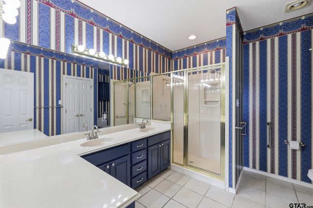 345 Bunker Dr, Tyler, TX 75703