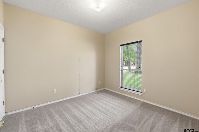 345 Bunker Dr, Tyler, TX 75703
