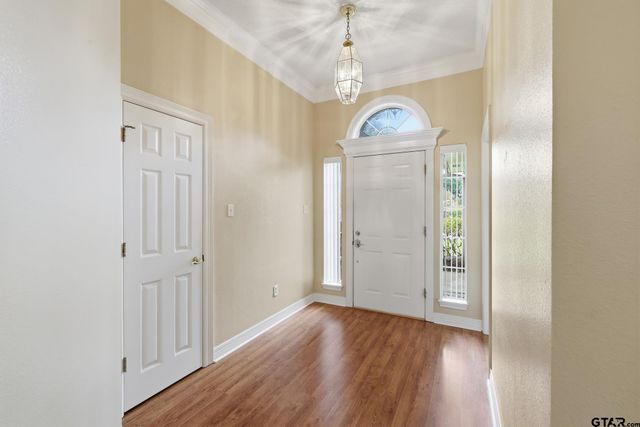 345 Bunker Dr, Tyler, TX 75703