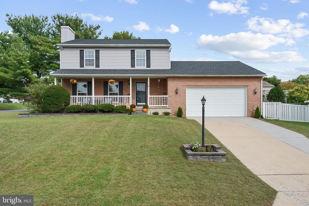 18 QUAIL RIDGE RD, Hanover, PA 17331