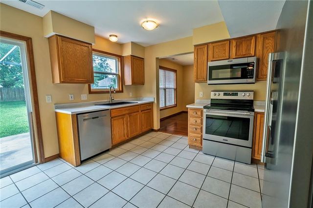 2108 E 26th Street, Lawrence, KS 66046