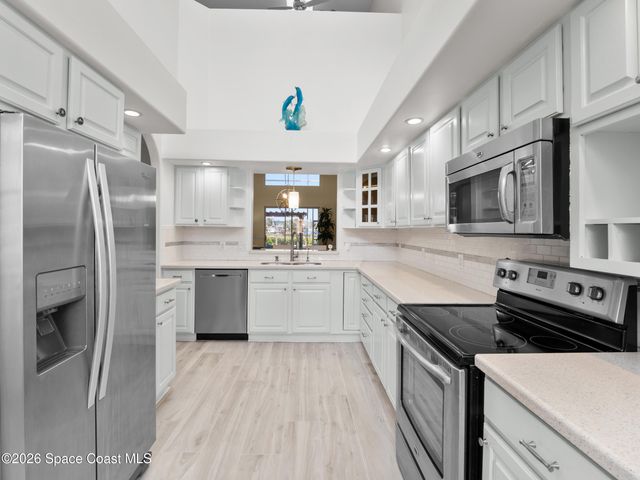 14 Marina Isles Boulevard B, Indian Harbour Beach, FL 32937