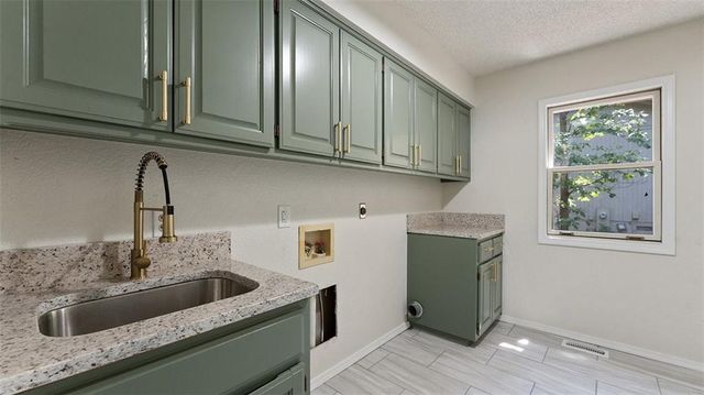 44 Sandwick Drive, Bella Vista, AR 72715
