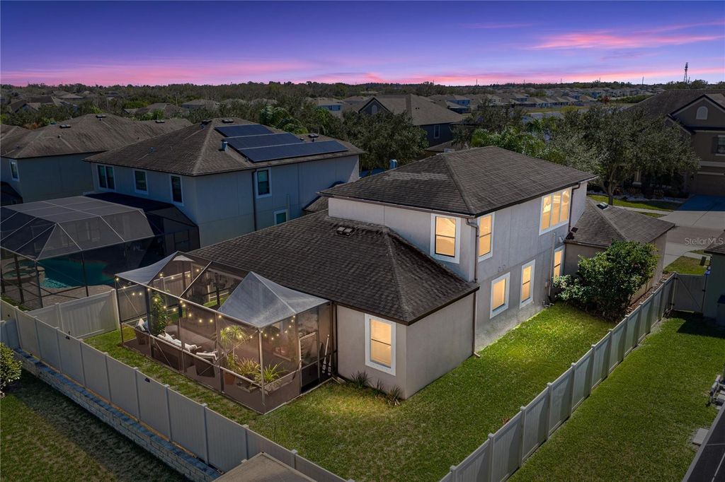 Image 2 of property listing at 11510 SAND STONE ROCK DRIVE, Riverview, FL 33569