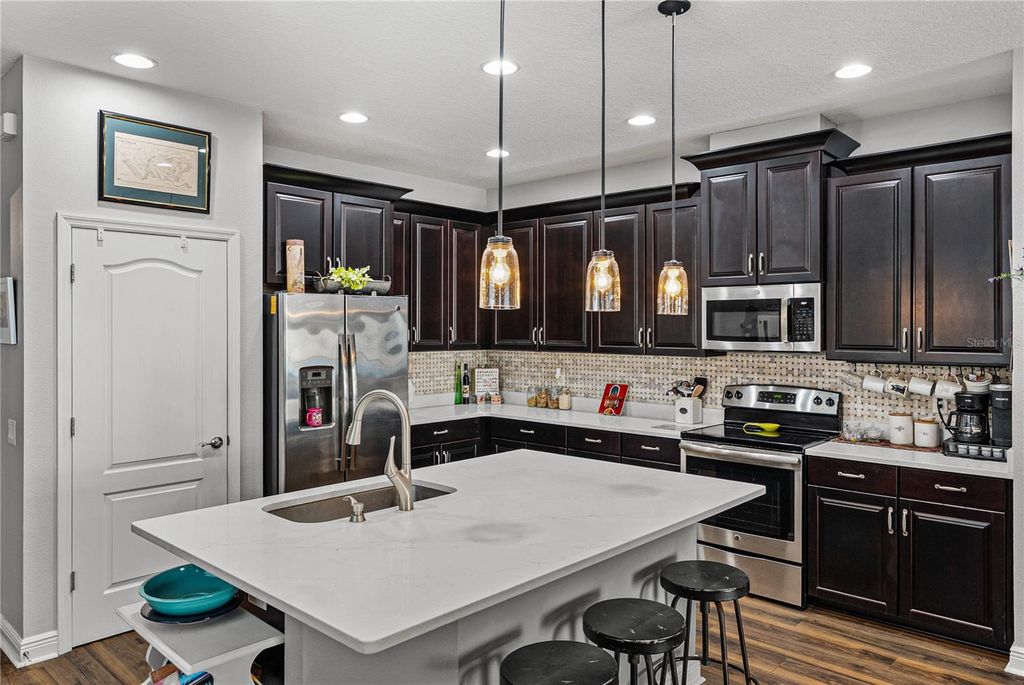 Image 17 of property listing at 11510 SAND STONE ROCK DRIVE, Riverview, FL 33569