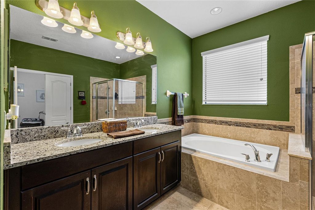 Image 36 of property listing at 11510 SAND STONE ROCK DRIVE, Riverview, FL 33569