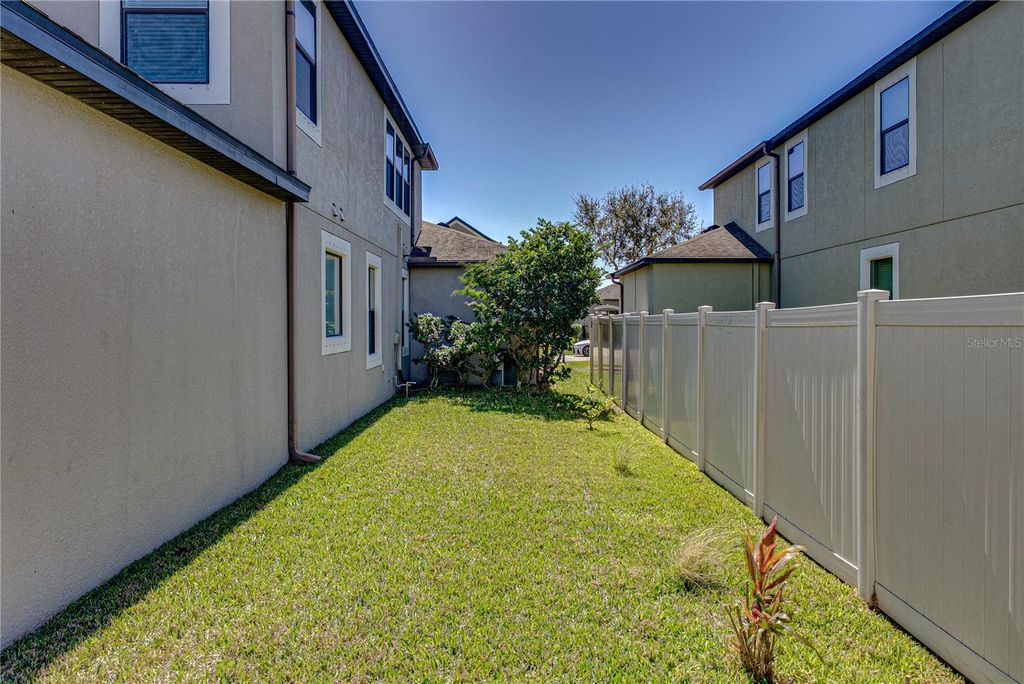 Image 73 of property listing at 11510 SAND STONE ROCK DRIVE, Riverview, FL 33569