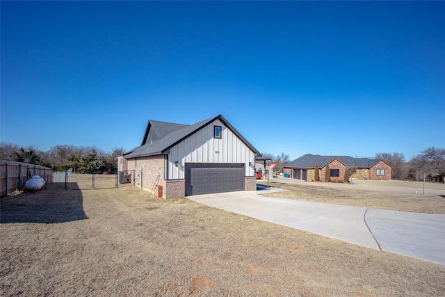 397 Fleenor Lane, Newcastle, OK 73065