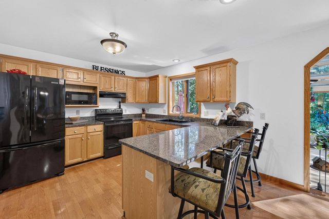 873 Peregrine Circle, Oregon, WI 53575
