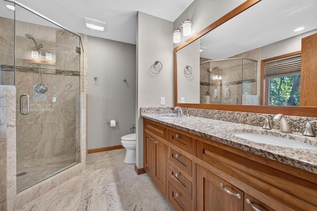 873 Peregrine Circle, Oregon, WI 53575