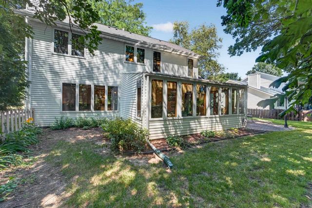 873 Peregrine Circle, Oregon, WI 53575