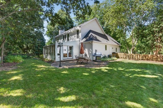 873 Peregrine Circle, Oregon, WI 53575
