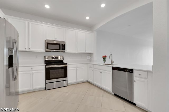 1645 Alameda DR, Naples, FL 34120