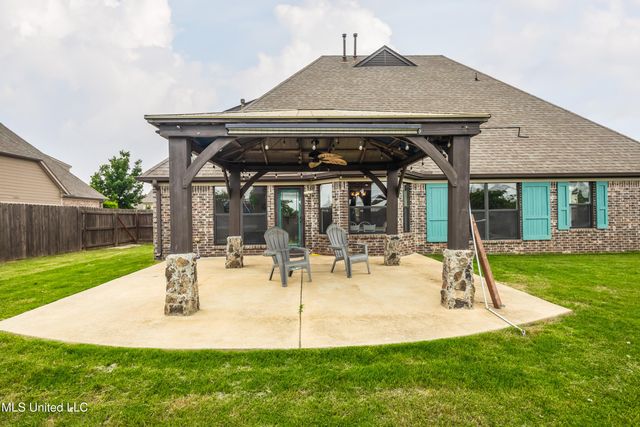 13525 Lapstone Loop, Olive Branch, MS 38654