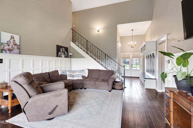 13525 Lapstone Loop, Olive Branch, MS 38654