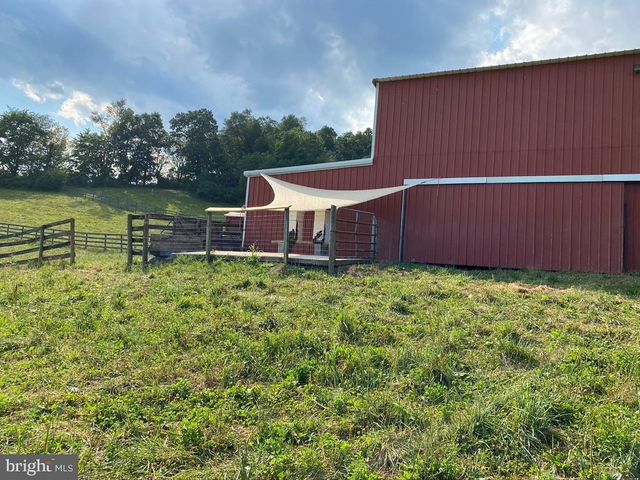 12046 BOHR CT, Glen Rock, PA 17327