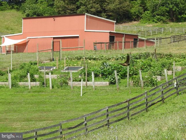 12046 BOHR CT, Glen Rock, PA 17327