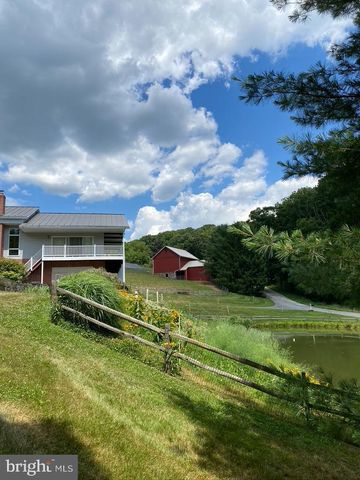 12046 BOHR CT, Glen Rock, PA 17327