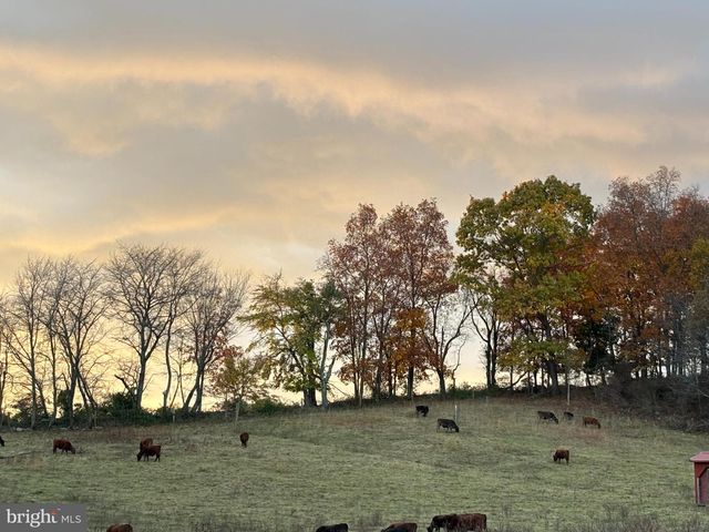 12046 BOHR CT, Glen Rock, PA 17327