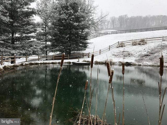 12046 BOHR CT, Glen Rock, PA 17327