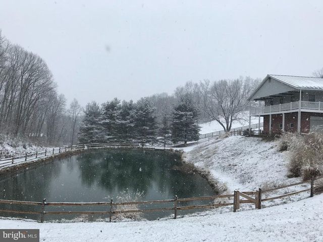 12046 BOHR CT, Glen Rock, PA 17327