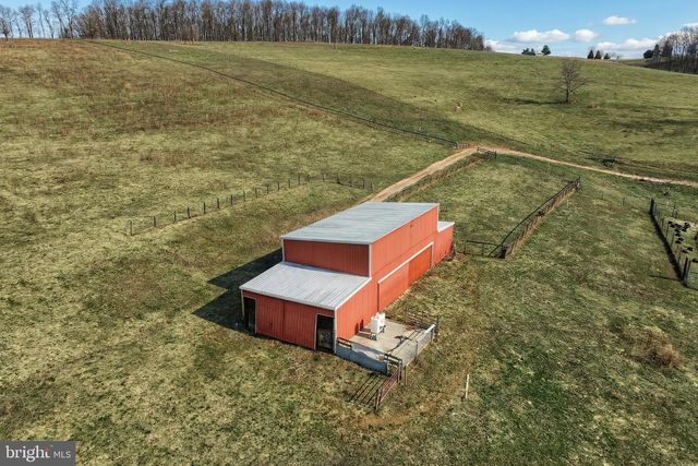 12046 BOHR CT, Glen Rock, PA 17327