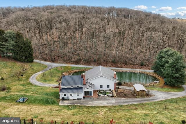 12046 BOHR CT, Glen Rock, PA 17327