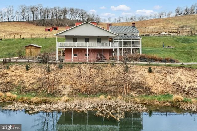 12046 BOHR CT, Glen Rock, PA 17327