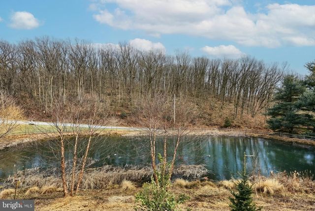 12046 BOHR CT, Glen Rock, PA 17327