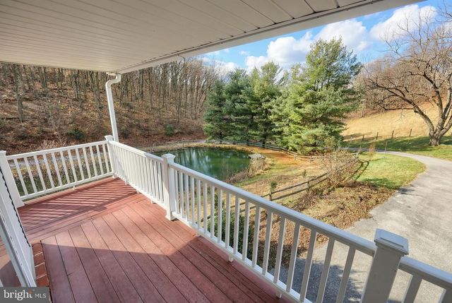 12046 BOHR CT, Glen Rock, PA 17327