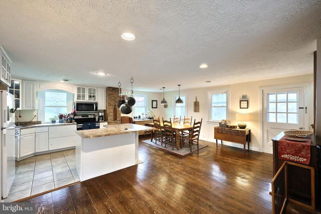 12046 BOHR CT, Glen Rock, PA 17327