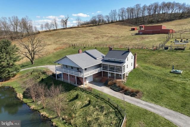 12046 BOHR CT, Glen Rock, PA 17327