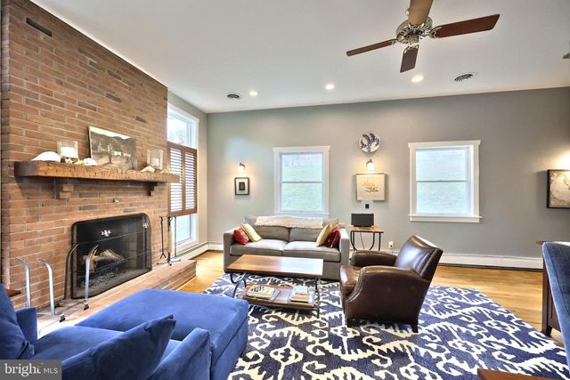 12046 BOHR CT, Glen Rock, PA 17327