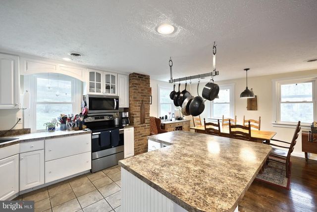 12046 BOHR CT, Glen Rock, PA 17327