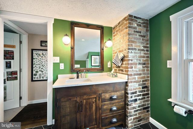 12046 BOHR CT, Glen Rock, PA 17327