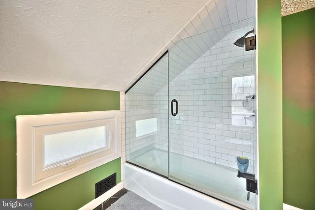 12046 BOHR CT, Glen Rock, PA 17327