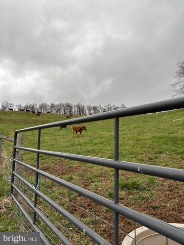 12046 BOHR CT, Glen Rock, PA 17327