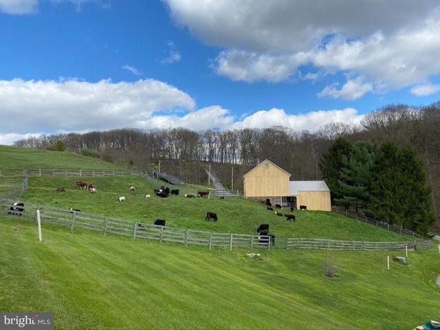 12046 BOHR CT, Glen Rock, PA 17327