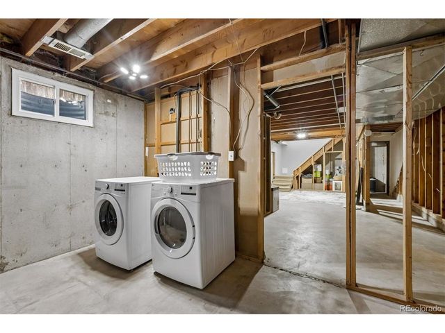 4493 N Auckland Ct N, Denver, CO 80239