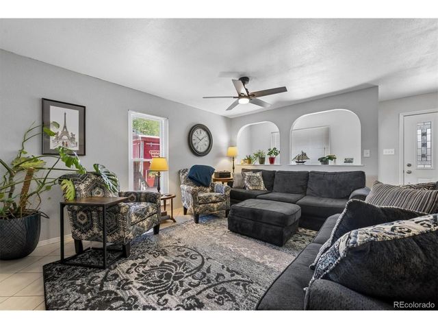 4493 N Auckland Ct N, Denver, CO 80239