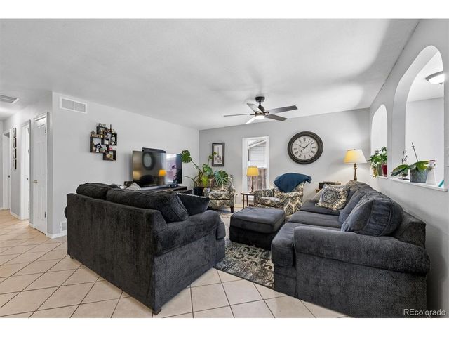 4493 N Auckland Ct N, Denver, CO 80239