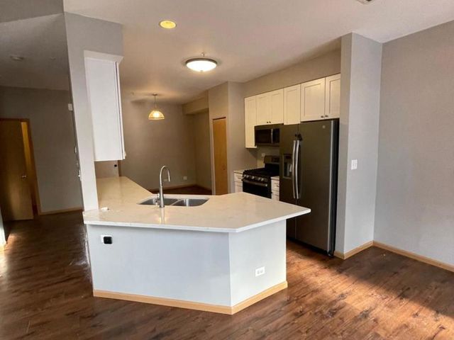 458 Landmark Avenue 458, Yorkville, IL 60560