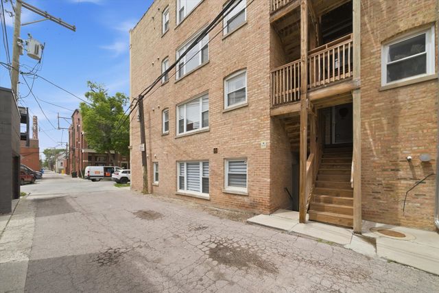 3215 N Francisco Avenue GS, Chicago, IL 60618