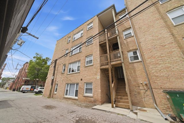 3215 N Francisco Avenue GS, Chicago, IL 60618