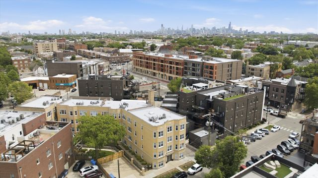 3215 N Francisco Avenue GS, Chicago, IL 60618