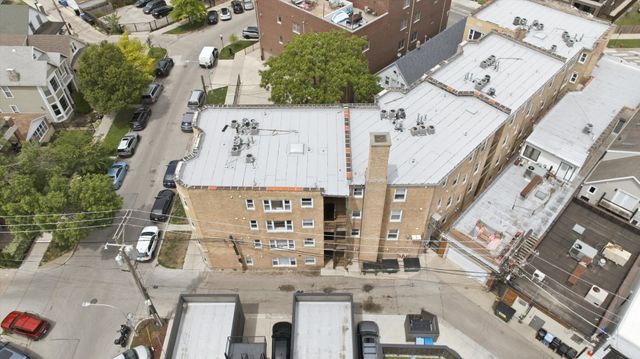 3215 N Francisco Avenue GS, Chicago, IL 60618
