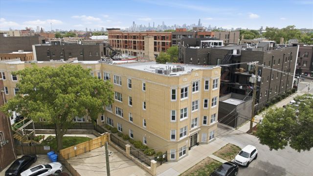 3215 N Francisco Avenue GS, Chicago, IL 60618