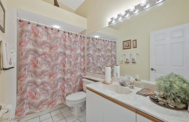 2305 Hidden Lake DR 3704, Naples, FL 34112