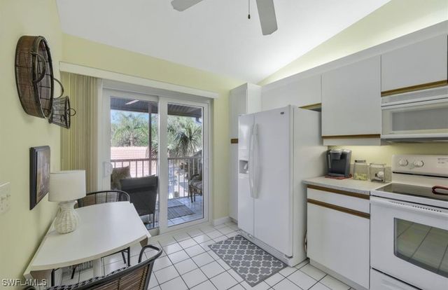 2305 Hidden Lake DR 3704, Naples, FL 34112